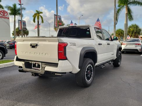 Used 2024 Toyota Tacoma TRD Off-Road w/ TRD Off Road Upgrade Package AWD/4WD image 12