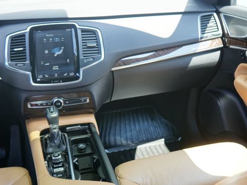 Used 2019 Volvo XC90 T6 Momentum w/ Protection Package Premier AWD/4WD image 24