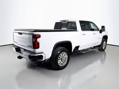 Used 2022 Chevrolet Silverado 2500 High Country w/ Z71 Off-Road Package AWD/4WD image 9