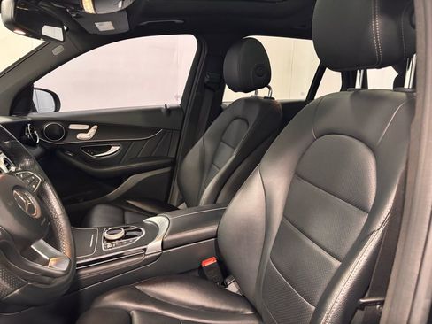Used 2018 Mercedes-Benz GLC 300 4MATIC image 12