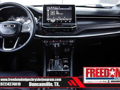 Certified 2023 Jeep Compass Limited image 19