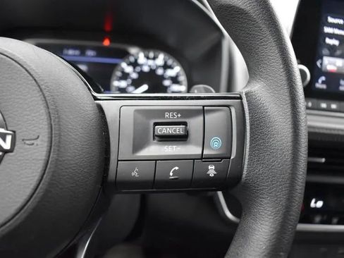 Used 2023 Nissan Rogue SV image 22