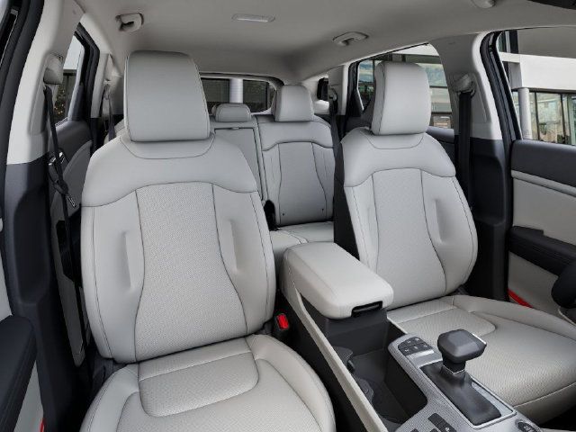 Used 2026 Kia Sportage EX FWD image 16