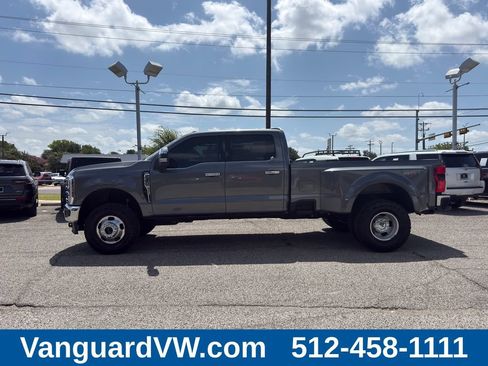 Used 2024 Ford F350 Lariat w/ Chrome Package AWD/4WD image 9
