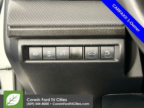 Used 2025 Toyota Camry SE image 19