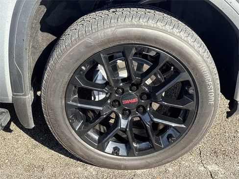 Used 2024 GMC Sierra 1500 SLT w/ SLT Convenience Package image 9