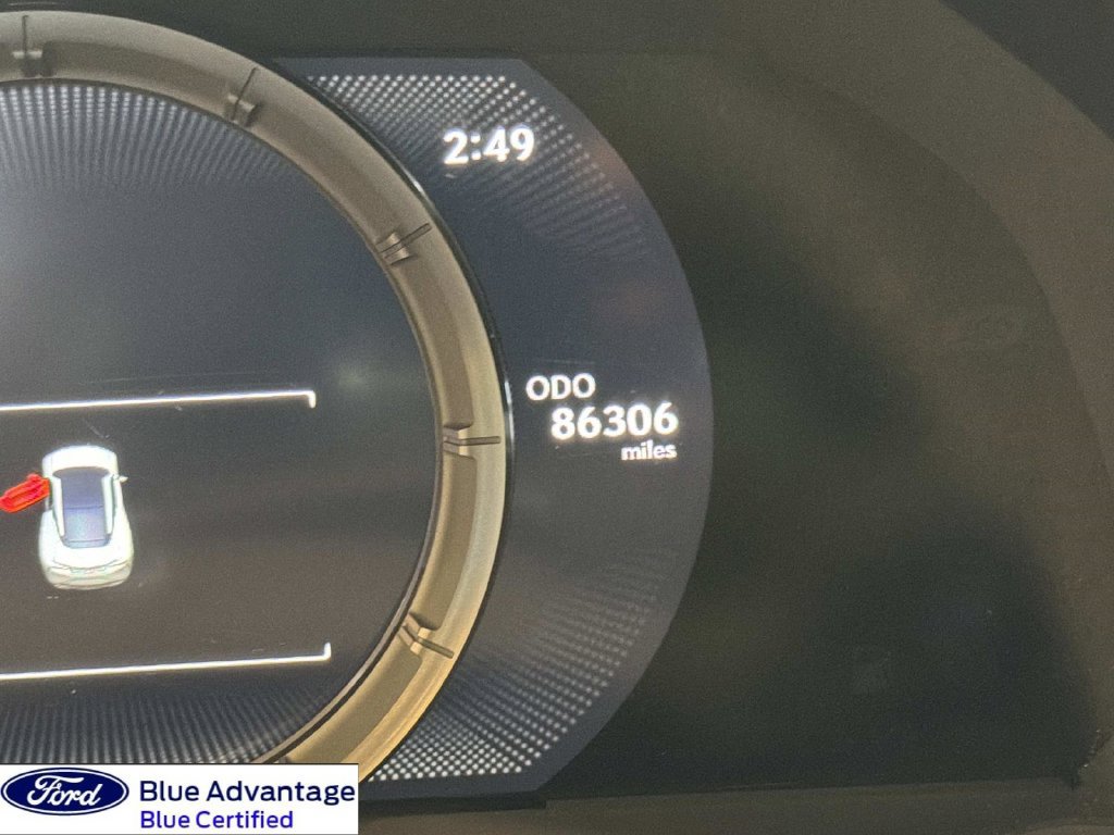 Used 2018 Lexus LC 500 Coupe w/ Sport Package RWD image 2