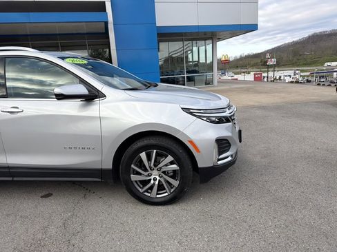 Used 2022 Chevrolet Equinox Premier w/ LPO, Floor Liner Package image 2