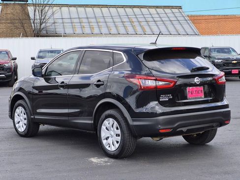 Used 2020 Nissan Rogue Sport S image 4