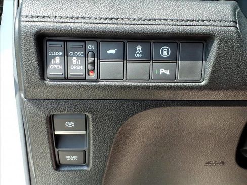 Used 2024 Honda Odyssey Elite image 21