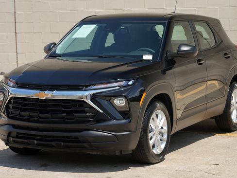 Used 2026 Chevrolet TrailBlazer LS FWD image 43