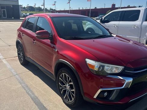 Used 2019 Mitsubishi Outlander Sport SE FWD image 2