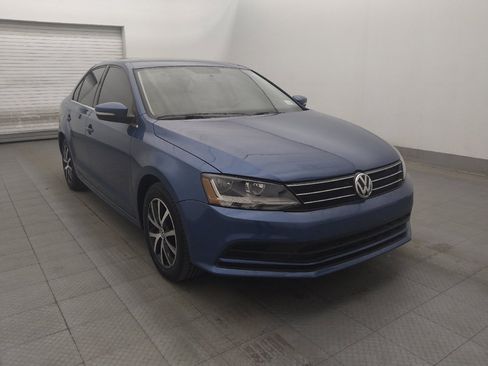 Used 2017 Volkswagen Jetta SE FWD image 13