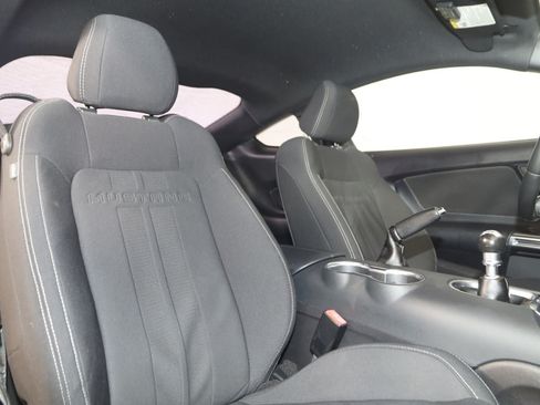 Used 2019 Ford Mustang GT RWD image 12