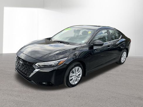Used 2025 Nissan Sentra S FWD image 7