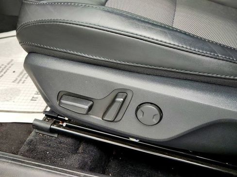 Used 2023 Kia Niro EX Touring image 12