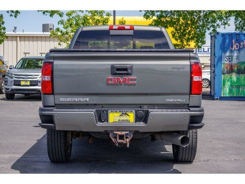 Used 2018 GMC Sierra 2500 Denali w/ Duramax Plus Package AWD/4WD image 4