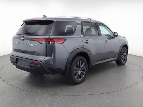 Used 2024 Nissan Pathfinder SV FWD image 9