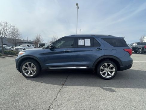 Used 2020 Ford Explorer Platinum w/ Premium Technology Package image 4