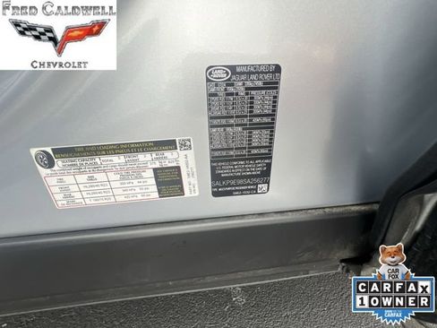 Used 2025 Land Rover Range Rover SE image 35