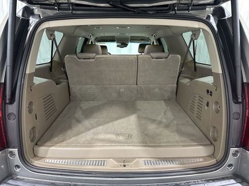 Used 2019 Chevrolet Suburban Premier image 12