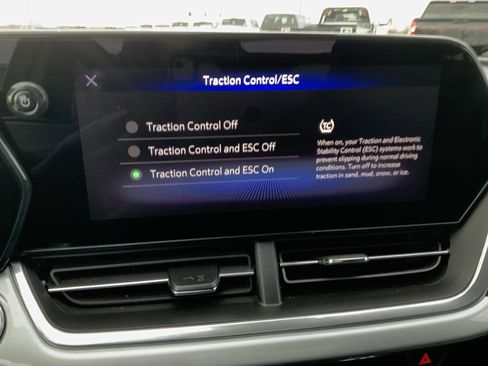 Used 2024 Chevrolet Trax LT w/ Driver Confidence Package image 37