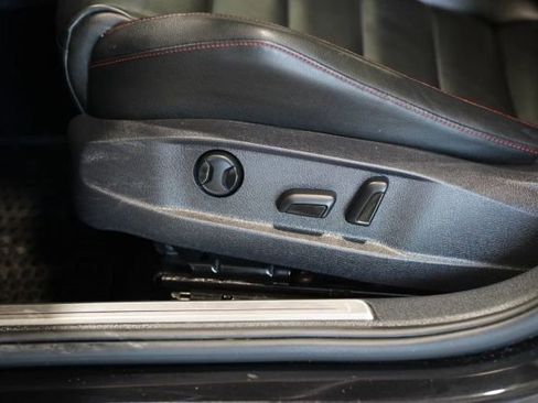 Used 2018 Volkswagen GTI Autobahn FWD image 31