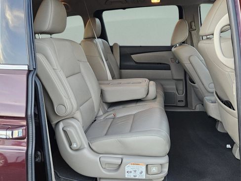 Used 2011 Honda Odyssey Touring image 11