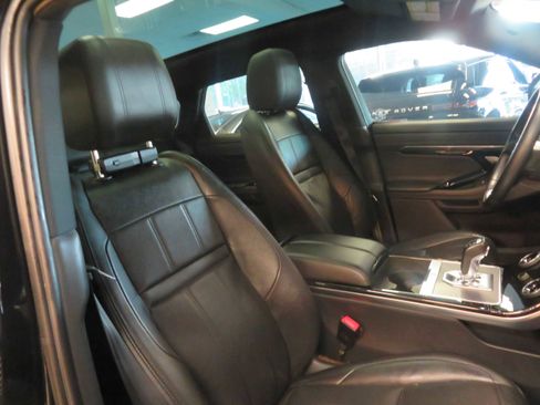 Used 2020 Land Rover Range Rover Evoque SE AWD/4WD image 27