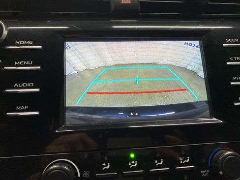Used 2019 Toyota Camry LE FWD image 39
