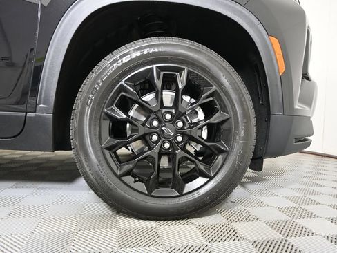 Used 2026 Chevrolet Traverse LT w/ Midnight/Sport Edition AWD/4WD image 11