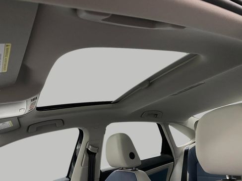 New 2026 Volkswagen Jetta SE FWD image 27