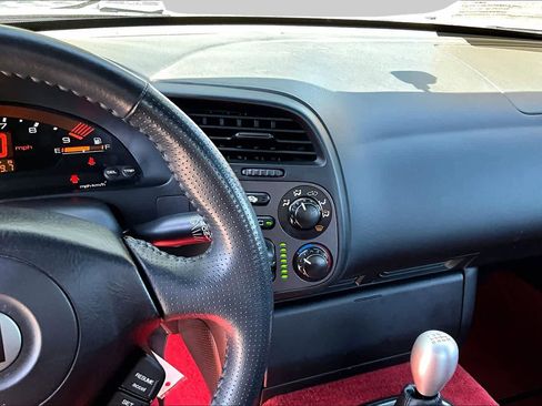 Used 2001 Honda S2000 image 6