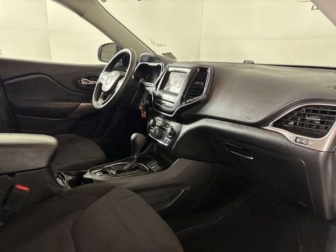 Used 2020 Jeep Cherokee Latitude image 27