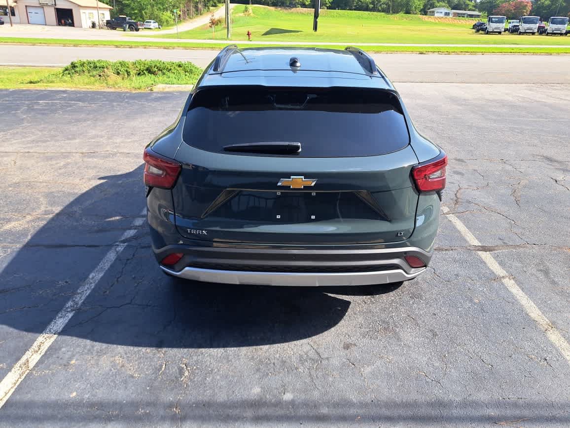 New 2026 Chevrolet Trax LT w/ Driver Confidence Package FWD image 6