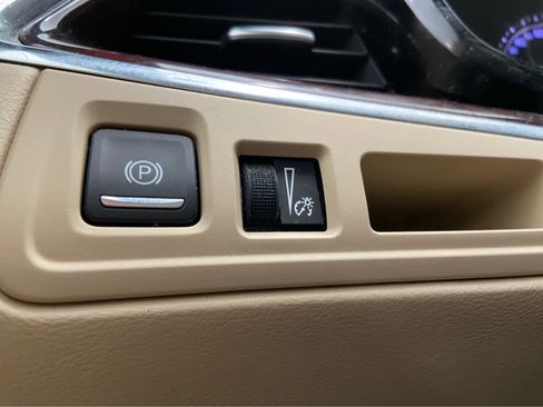 Used 2019 Cadillac XT5 Luxury image 37