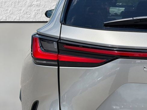Used 2022 Lexus NX 350 AWD image 10