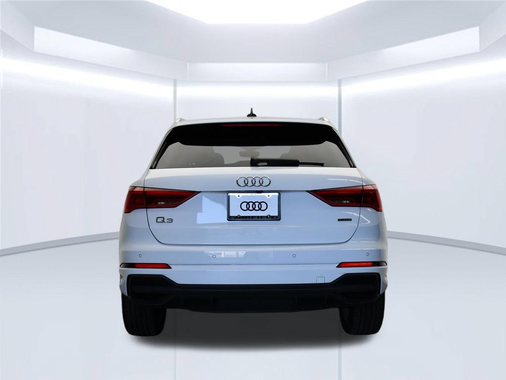 Certified 2023 Audi Q3 2.0T Premium w/ 19" Wheel Package AWD/4WD image 5