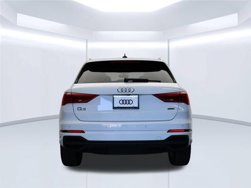 Certified 2023 Audi Q3 2.0T Premium w/ 19" Wheel Package AWD/4WD image 5