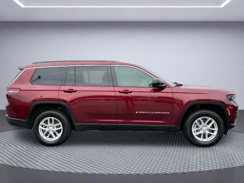 Used 2024 Jeep Grand Cherokee L Laredo w/ Luxury Tech Group I AWD/4WD image 10
