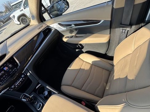 Used 2025 Cadillac XT6 Sport w/ Platinum Package image 13