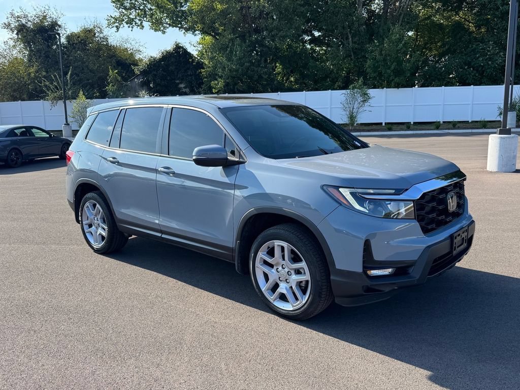 Used 2024 Honda Passport EX-L image 2