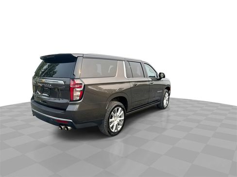 Certified 2021 Chevrolet Suburban High Country w/ Premium Package image 8