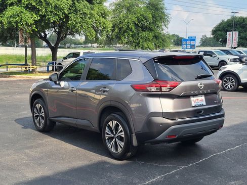 Used 2023 Nissan Rogue SV FWD image 6