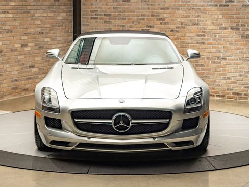 Used 2012 Mercedes-Benz SLS AMG Roadster image 3