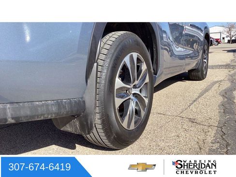 Used 2022 Toyota Highlander XLE image 7