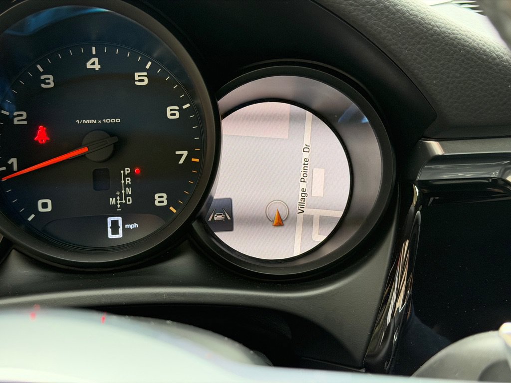 Used 2021 Porsche Macan AWD/4WD image 40