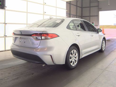 Used 2024 Toyota Corolla LE image 4