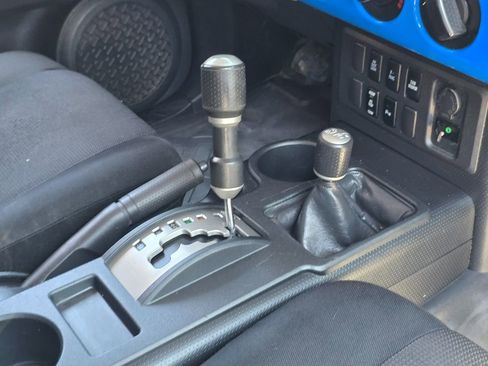 Used 2007 Toyota FJ Cruiser 4WD image 20