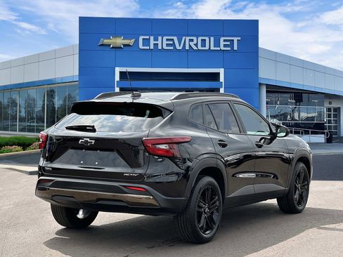 Certified 2025 Chevrolet Trax ACTIV w/ Sunroof Package FWD image 4